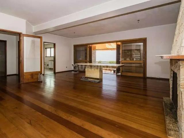 Casa / Sobrado para Locação em Porto Alegre/RS Nonoai 4 Quartos