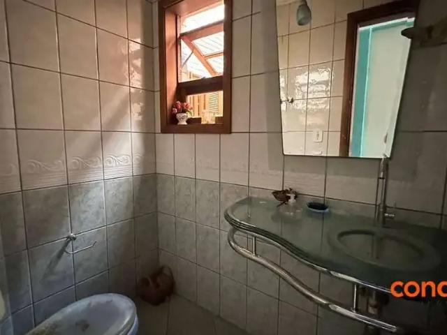 Casa / Sobrado para Locação em Porto Alegre/RS Nonoai 8 Quartos