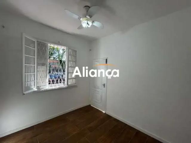 Casa / Sobrado para Locação em Porto Alegre/RS São Geraldo 3 Quartos