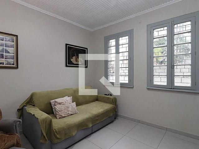Casa / Sobrado para Locação em Porto Alegre/RS São Geraldo 4 Quartos