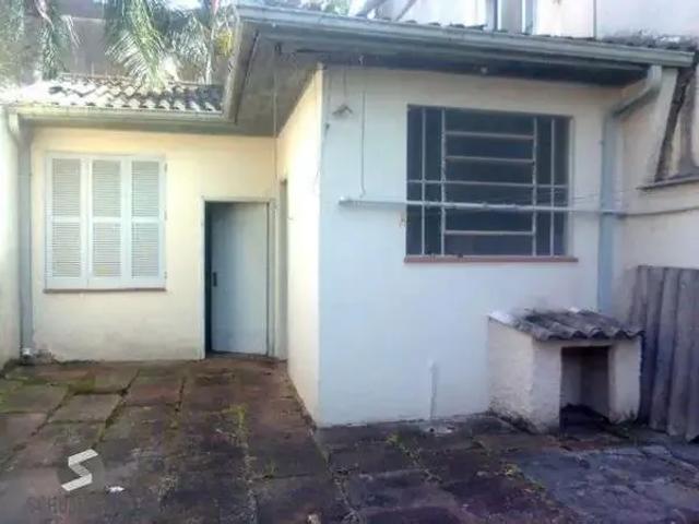 Casa / Sobrado para Locação em Porto Alegre/RS São João 3 Quartos