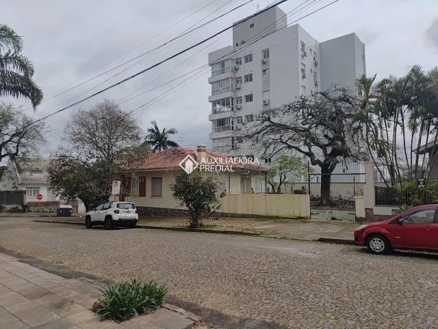 Casa / Sobrado para Locação em Porto Alegre/RS São João 4 Quartos