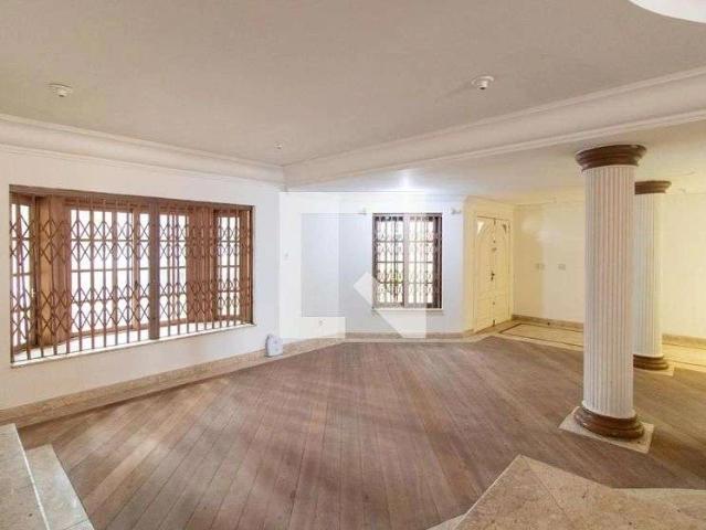 Casa / Sobrado para Locação em Porto Alegre/RS Santa Tereza 3 Quartos