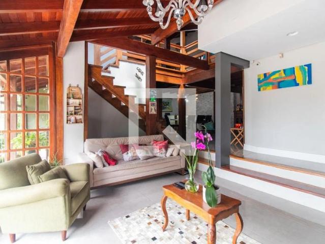 Casa / Sobrado para Locação em Porto Alegre/RS Santa Tereza 3 Quartos
