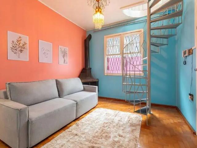 Casa / Sobrado para Locação em Porto Alegre/RS Santa Tereza 5 Quartos