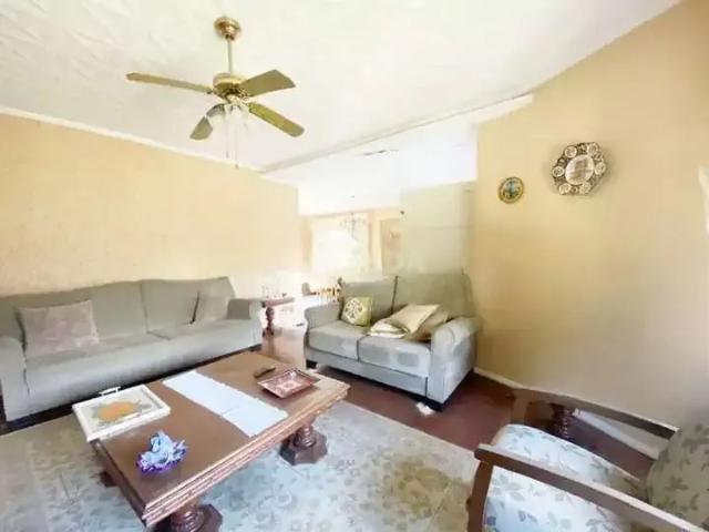Casa / Sobrado para Locação em Porto Alegre/RS Santana 4 Quartos