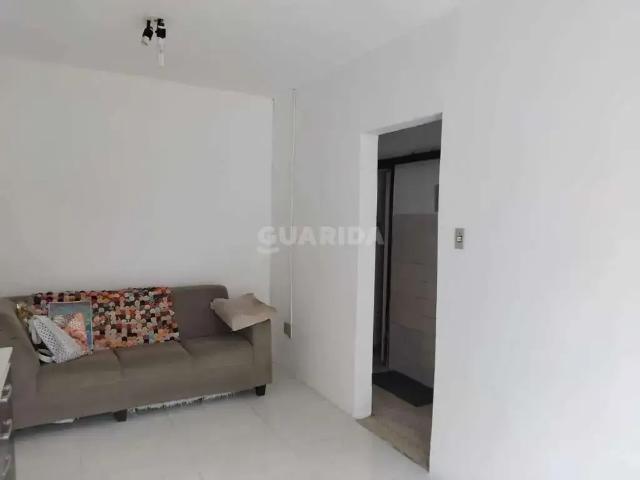 Casa / Sobrado para Locação em Porto Alegre/RS Santana 2 Quartos