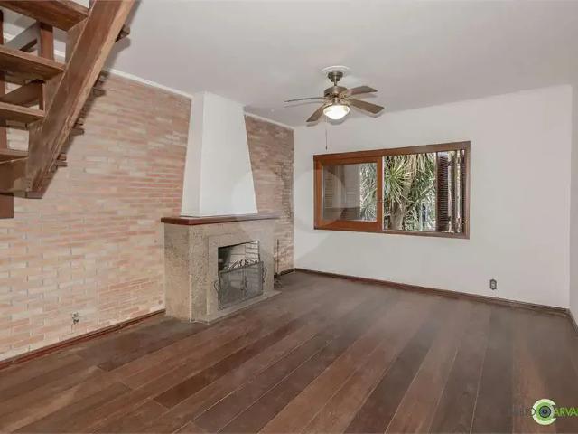 Casa / Sobrado para Locação em Porto Alegre/RS Santana 3 Quartos