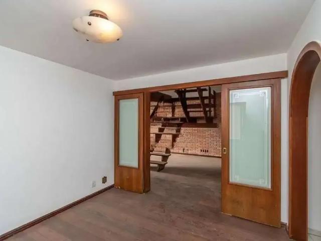 Casa / Sobrado para Locação em Porto Alegre/RS Santana 3 Quartos