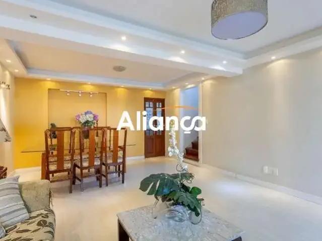Casa / Sobrado para Locação em Porto Alegre/RS Sarandi 4 Quartos