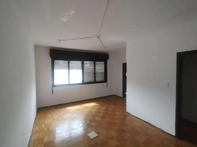 Casa / Sobrado para Locação em Porto Alegre/RS Sarandi 5 Quartos