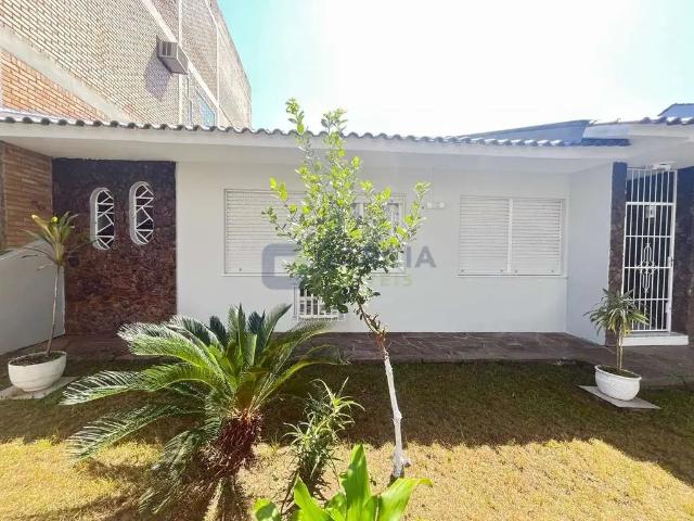 Casa / Sobrado para Locação em Porto Alegre/RS Sarandi 6 Quartos