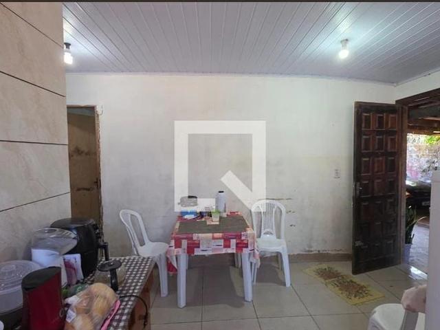 Casa / Sobrado para Locação em Porto Alegre/RS Sarandi 1 Quartos