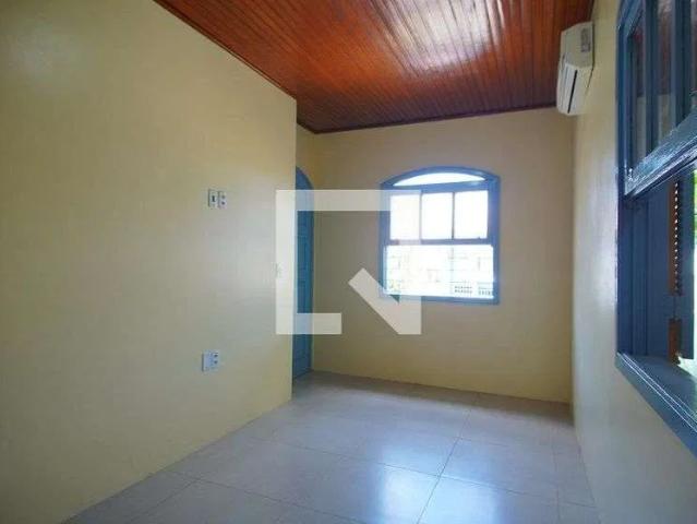Casa / Sobrado para Locação em Porto Alegre/RS Sarandi 2 Quartos