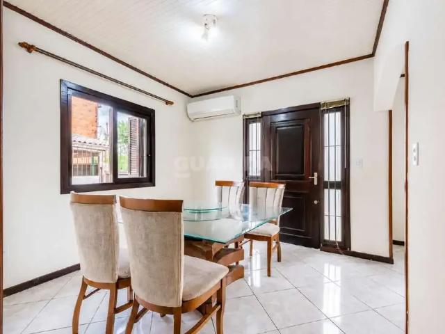 Casa / Sobrado para Locação em Porto Alegre/RS Sarandi 3 Quartos