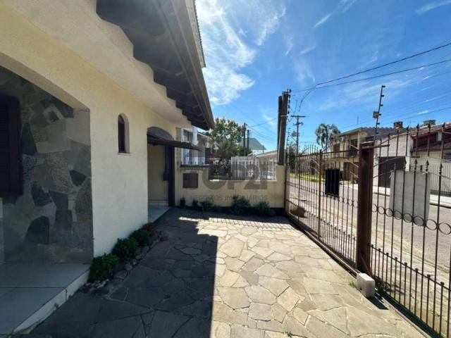 Casa / Sobrado para Locação em Porto Alegre/RS Sarandi 3 Quartos