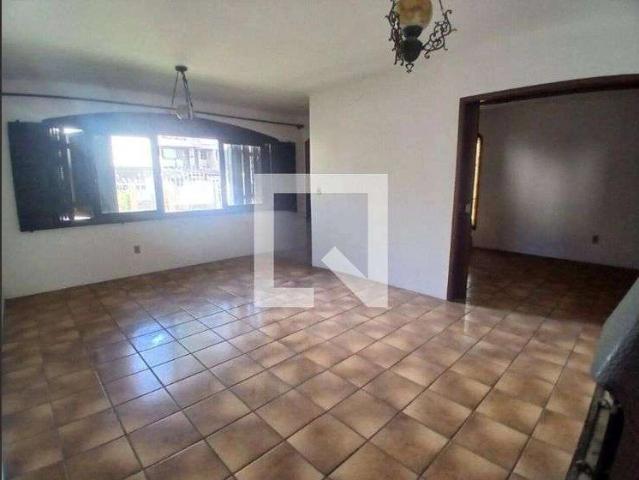Casa / Sobrado para Locação em Porto Alegre/RS Sarandi 3 Quartos