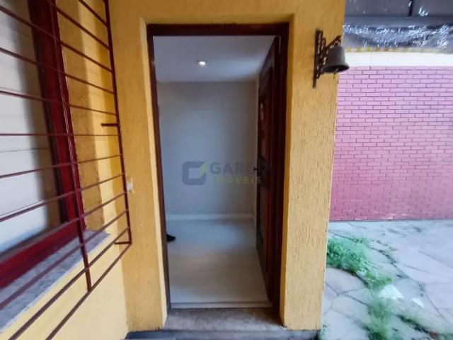 Casa / Sobrado para Locação em Porto Alegre/RS Sarandi 3 Quartos
