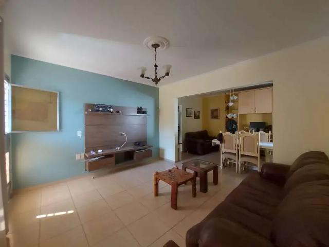 Casa / Sobrado para Locação em Porto Alegre/RS Sarandi 3 Quartos