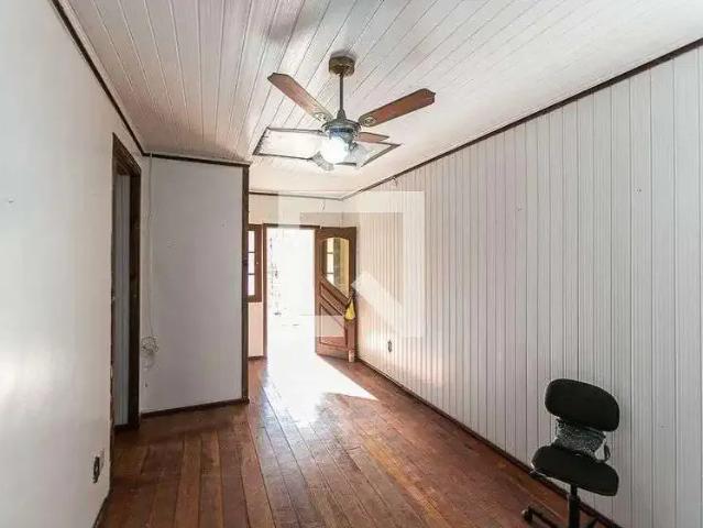 Casa / Sobrado para Locação em Porto Alegre/RS Partenon 3 Quartos