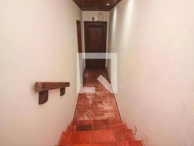 Casa / Sobrado para Locação em Porto Alegre/RS Partenon 3 Quartos