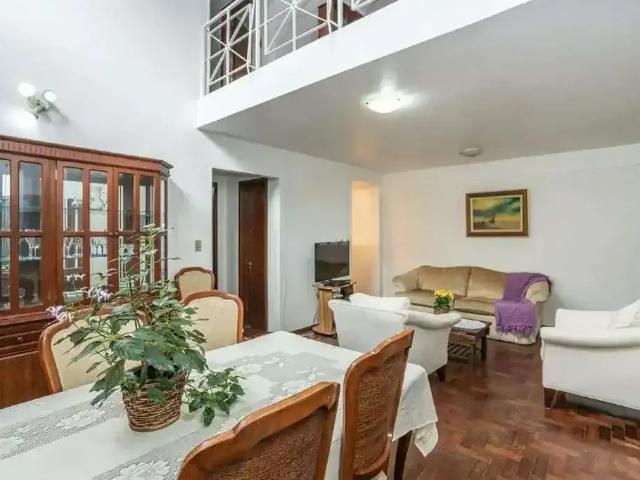 Casa / Sobrado para Locação em Porto Alegre/RS Partenon 3 Quartos