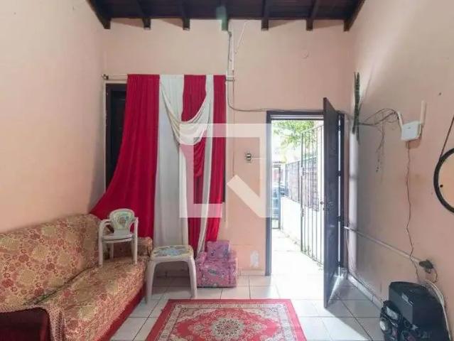 Casa / Sobrado para Locação em Porto Alegre/RS Partenon 2 Quartos