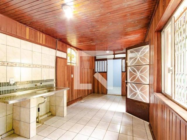 Casa / Sobrado para Locação em Porto Alegre/RS Partenon 2 Quartos