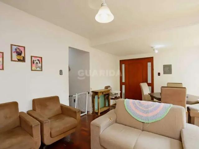 Casa / Sobrado para Locação em Porto Alegre/RS Partenon 4 Quartos