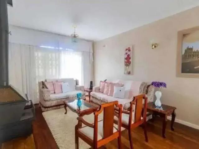 Casa / Sobrado para Locação em Porto Alegre/RS Partenon 4 Quartos