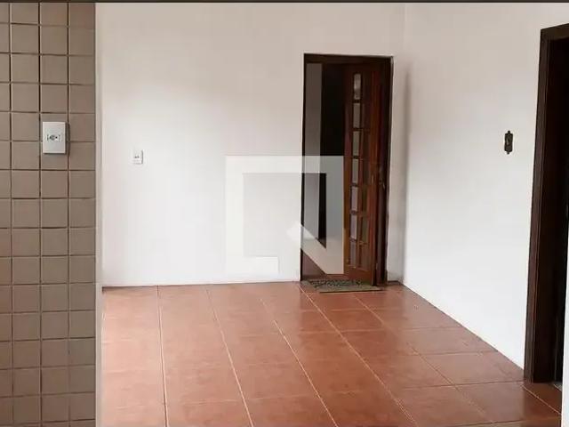 Casa / Sobrado para Locação em Porto Alegre/RS Partenon 5 Quartos