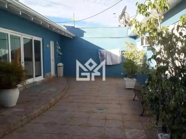 Casa / Sobrado para Locação em Porto Alegre/RS Passo da Areia 3 Quartos
