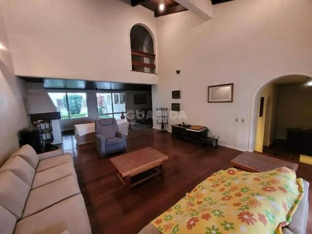 Casa / Sobrado para Locação em Porto Alegre/RS Petrópolis 4 Quartos