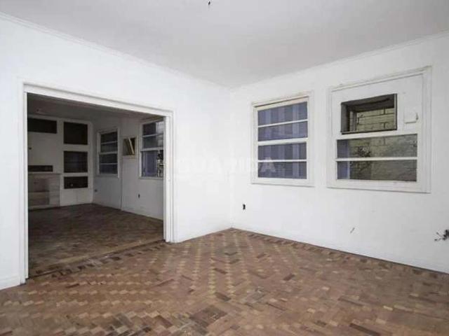 Casa / Sobrado para Locação em Porto Alegre/RS Petrópolis 4 Quartos