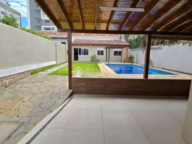 Casa / Sobrado para Locação em Porto Alegre/RS Petrópolis 3 Quartos