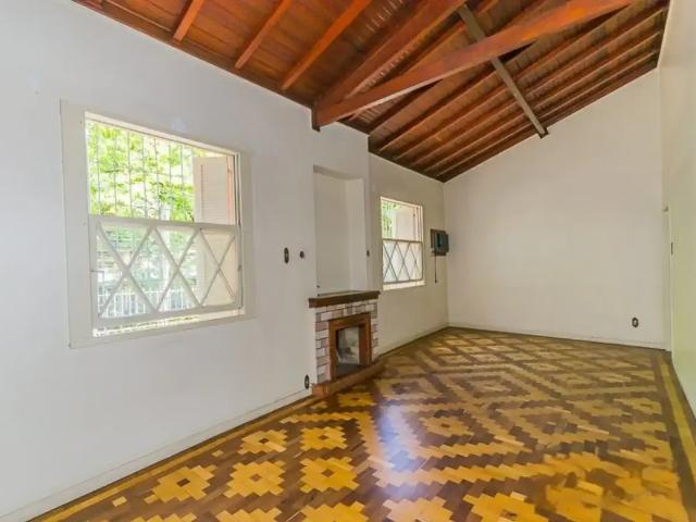 Casa / Sobrado para Locação em Porto Alegre/RS Rio Branco 5 Quartos