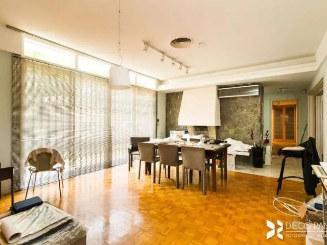 Casa / Sobrado para Locação em Porto Alegre/RS Rio Branco 3 Quartos