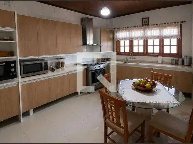 Casa / Sobrado para Locação em Porto Alegre/RS Rubem Berta 3 Quartos