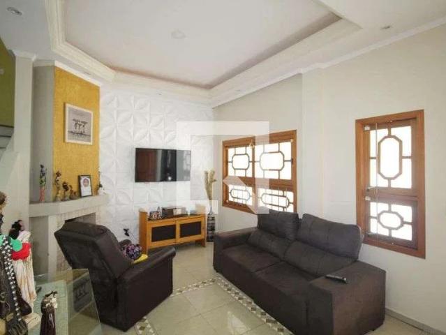 Casa / Sobrado para Locação em Porto Alegre/RS Rubem Berta 4 Quartos