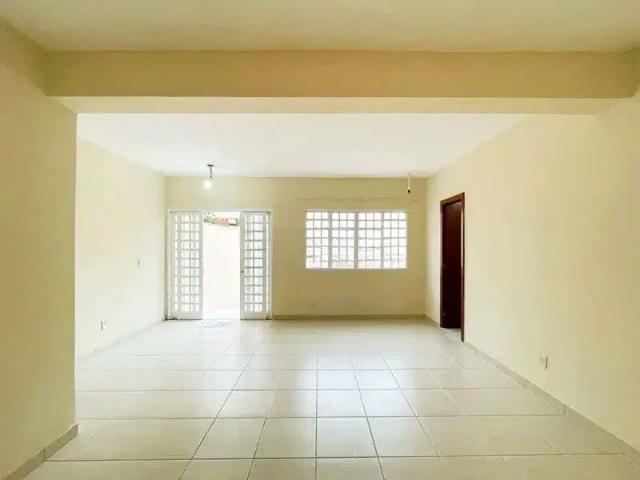 Casa / Sobrado para Locação em Porto Alegre/RS Teresópolis 2 Quartos