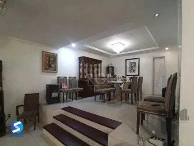 Casa / Sobrado para Locação em Porto Alegre/RS Teresópolis 6 Quartos