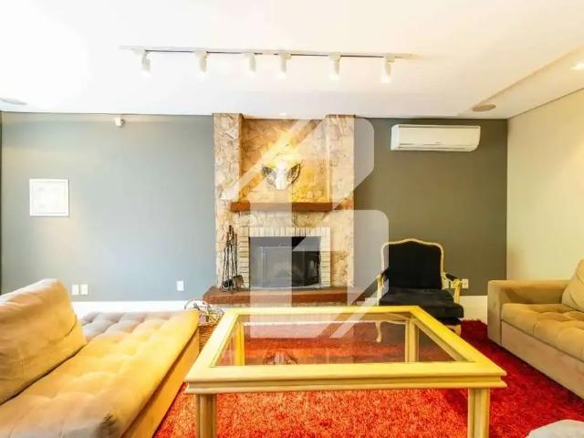 Casa / Sobrado para Locação em Porto Alegre/RS Três Figueiras 3 Quartos