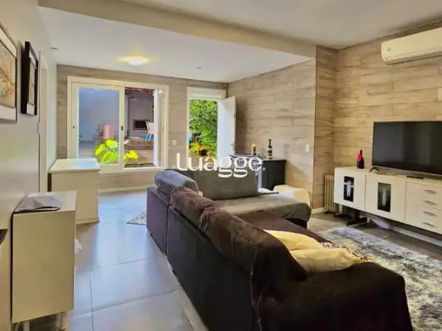 Casa / Sobrado para Locação em Porto Alegre/RS Três Figueiras 2 Quartos