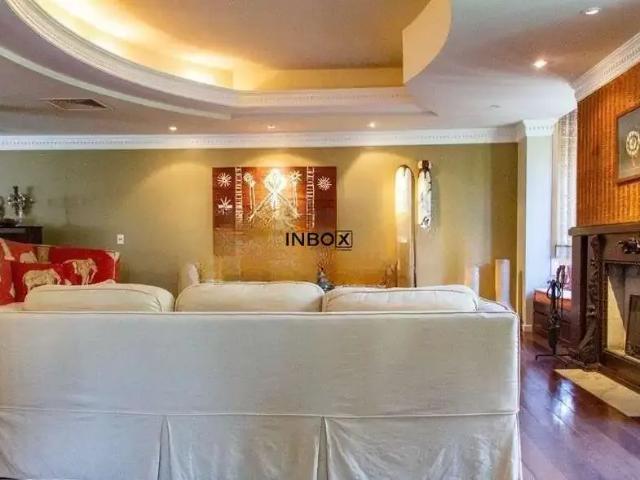 Casa / Sobrado para Locação em Porto Alegre/RS Três Figueiras 6 Quartos