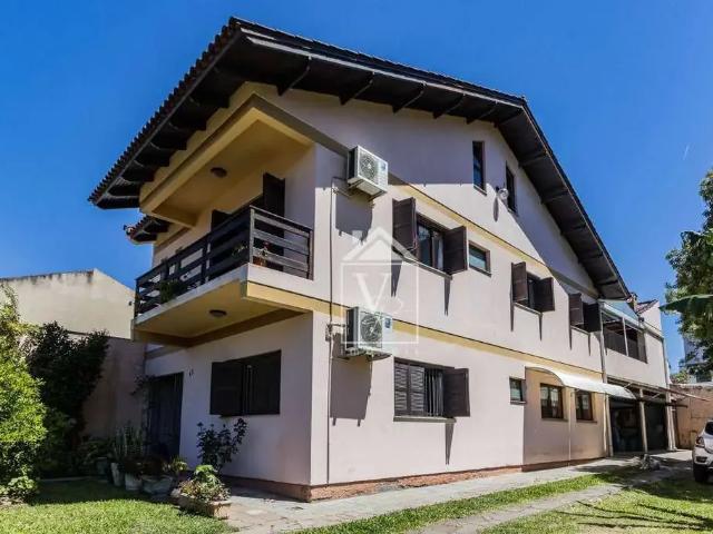 Casa / Sobrado para Locação em Porto Alegre/RS Tristeza 3 Quartos