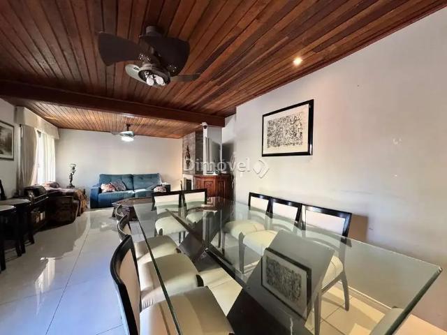 Casa / Sobrado para Locação em Porto Alegre/RS Tristeza 3 Quartos