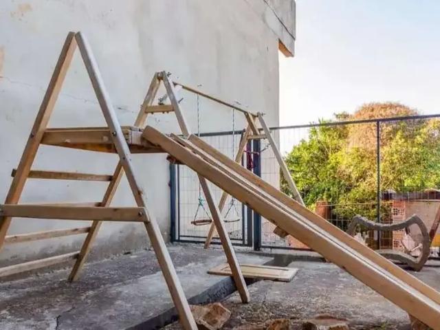 Casa / Sobrado para Locação em Porto Alegre/RS Tristeza 3 Quartos
