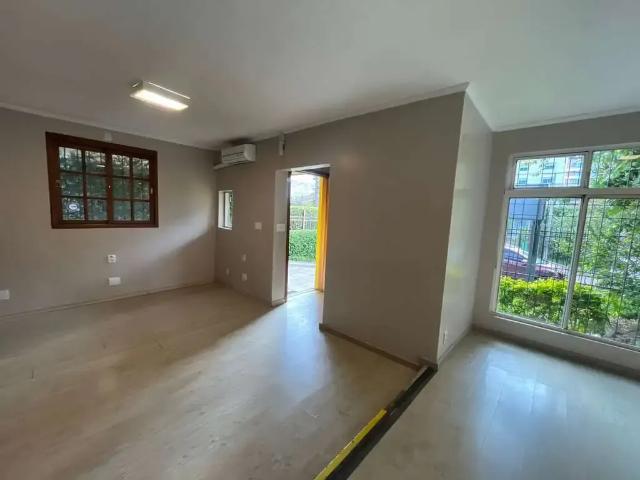 Casa / Sobrado para Locação em Porto Alegre/RS Tristeza 2 Quartos