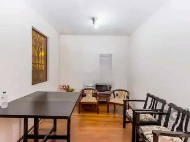 Casa / Sobrado para Locação em Porto Alegre/RS Tristeza 4 Quartos