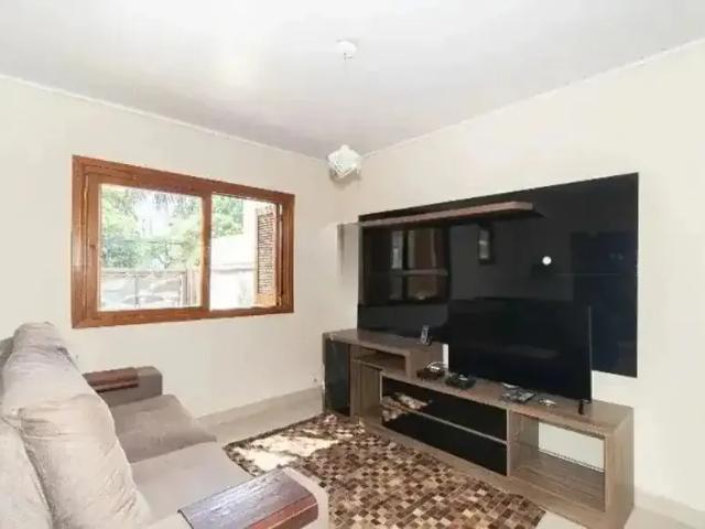 Casa / Sobrado para Locação em Porto Alegre/RS Tristeza 4 Quartos